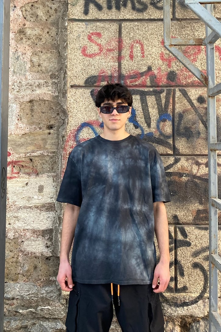 Tie-Dye Black  Oversize Premium Tee