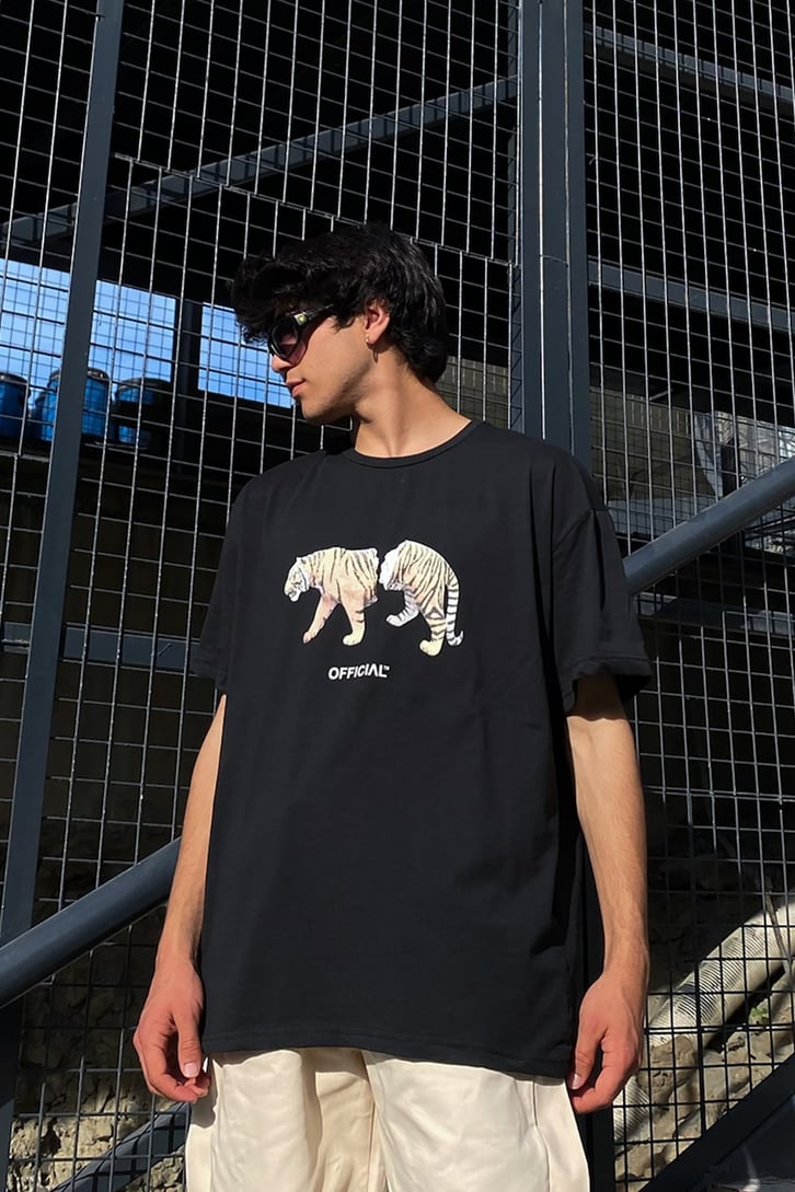 Tiger Statue Baskılı Siyah Oversize Tshirt