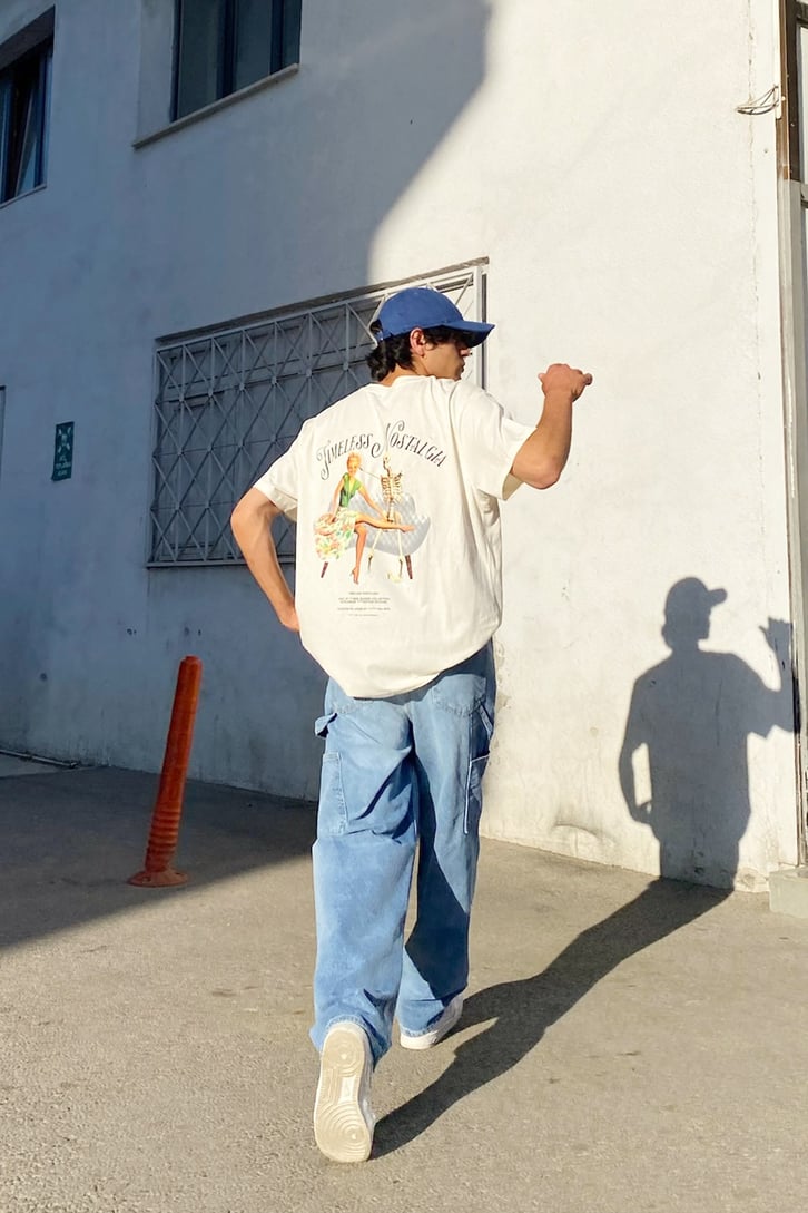 Timeless Nostalgia Baskılı Ekru Oversize Tshirt
