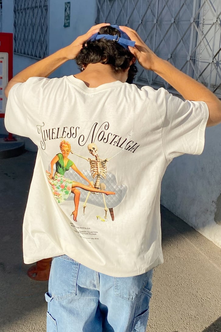 Timeless Nostalgia Baskılı Ekru Oversize Tshirt