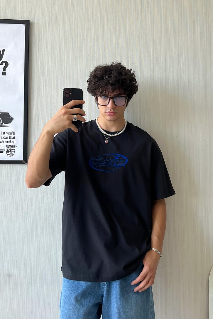 Tokyo Velvet Flock Oversize Tişört