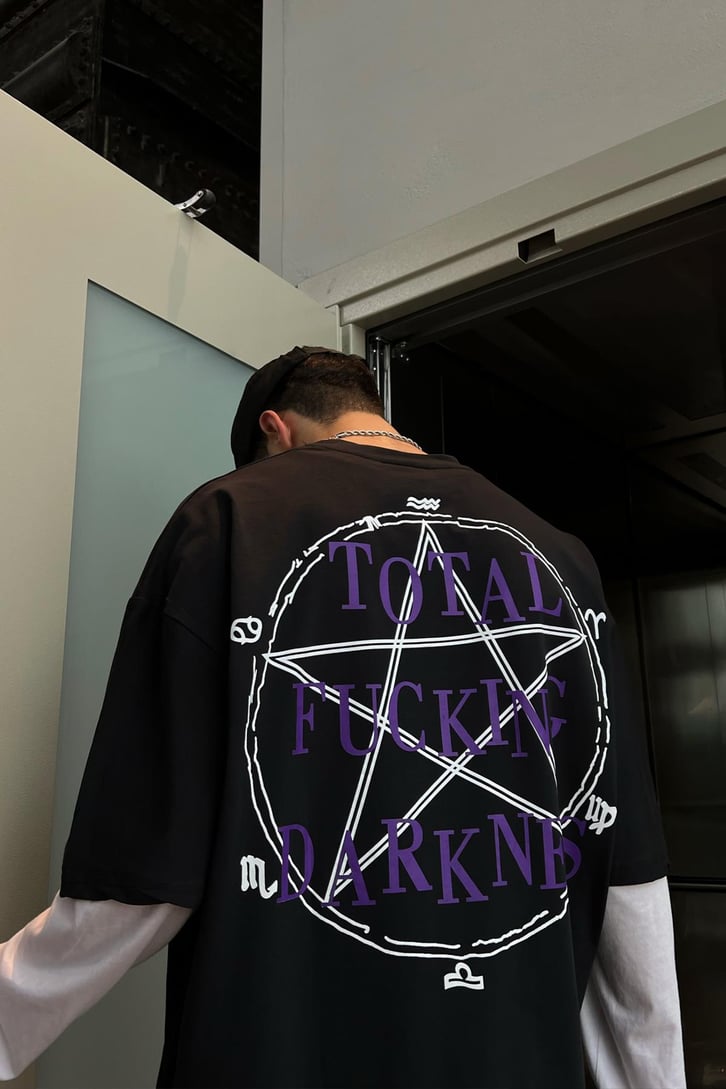 Total Darkness Baskılı Siyah Oversize Tshirt