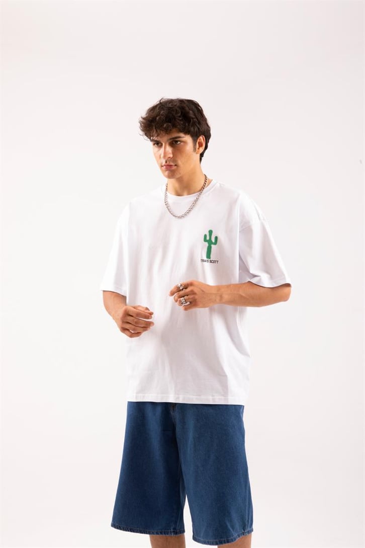 Travis Sırt Baskılı Beyaz Oversize Tişört