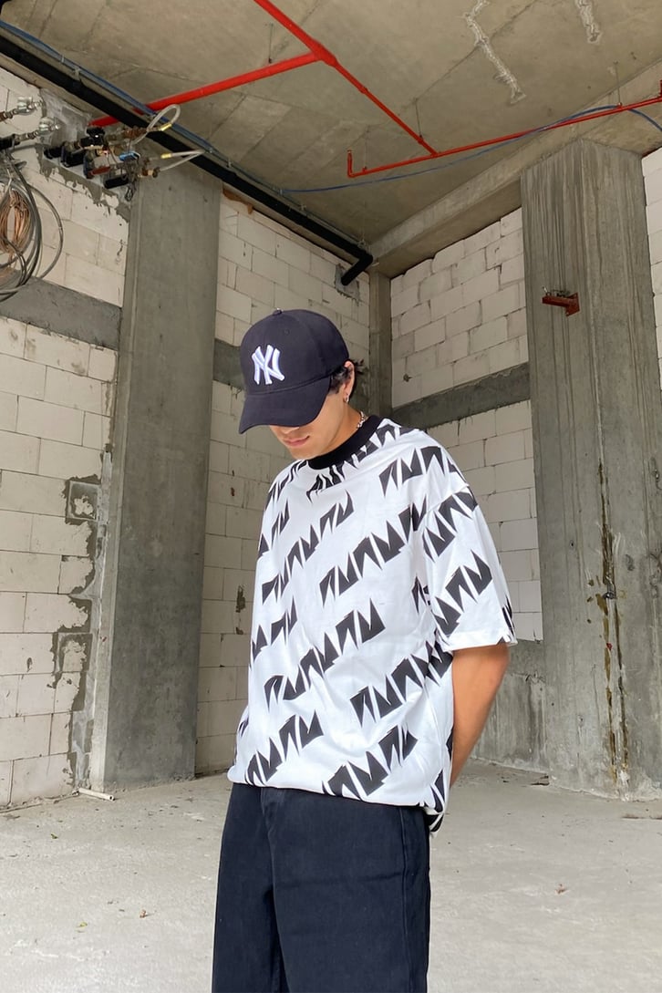 Triangle Pattern Beyaz Oversize Tshirt