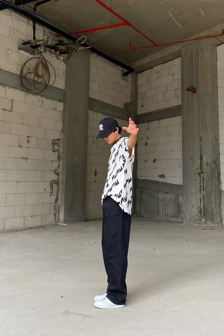 Triangle Pattern Beyaz Oversize Tshirt