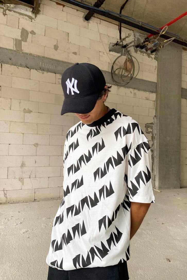 Triangle Pattern Beyaz Oversize Tshirt