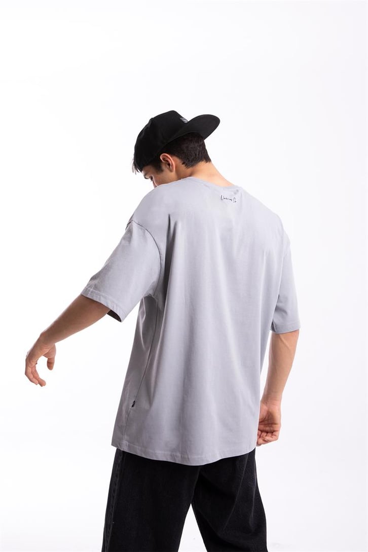 Trucker Hat Baskılı Buz Gri Oversize Tshirt