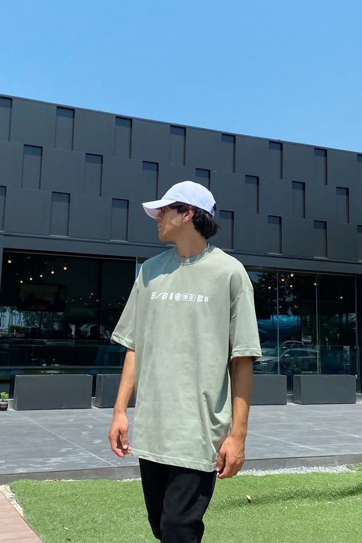 Turn Up Baskılı Oversize Tshirt