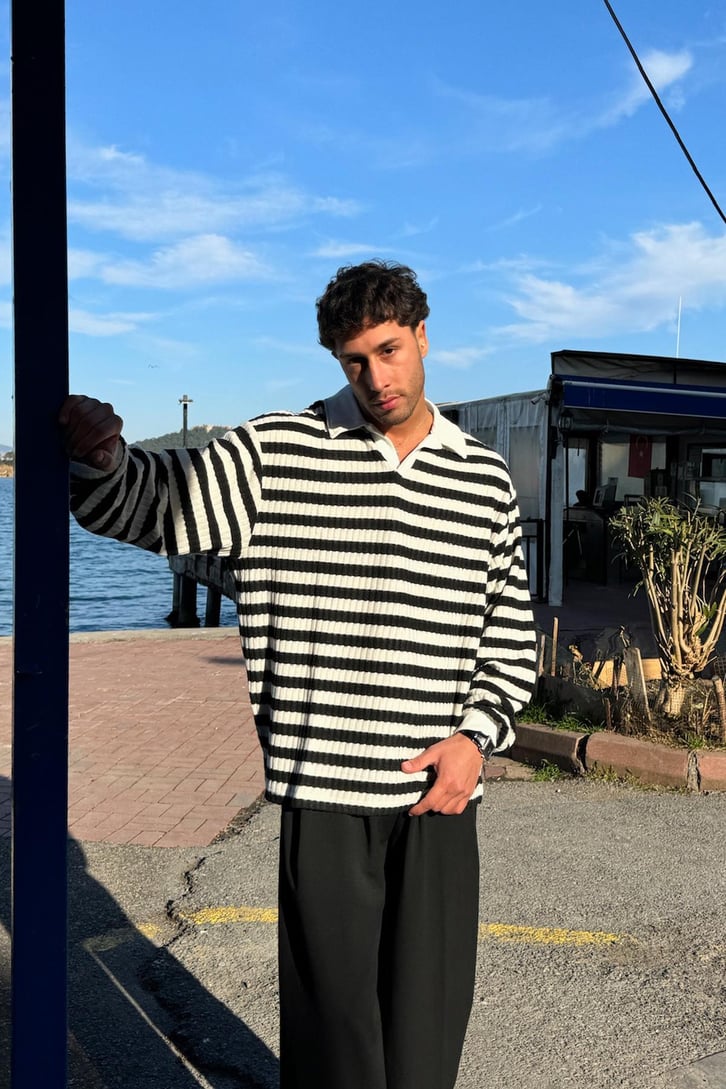 Tüylü Çizgili Polo Yaka Sweatshirt