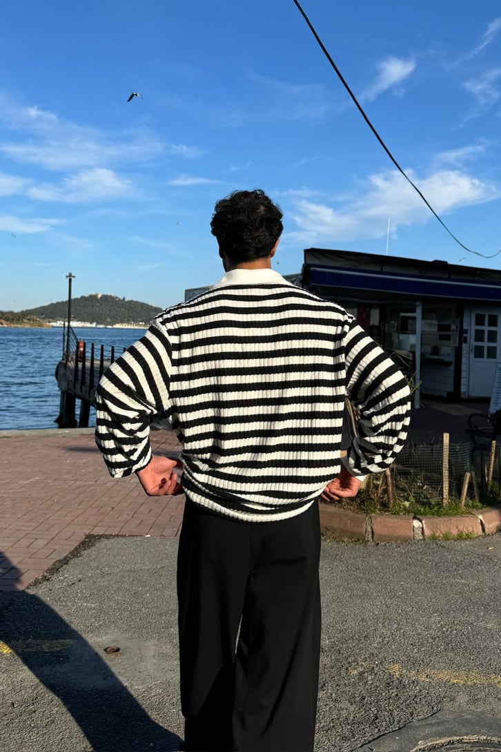 Tüylü Çizgili Polo Yaka Sweatshirt