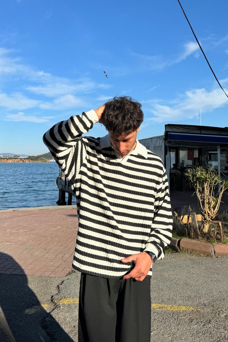 Tüylü Çizgili Polo Yaka Sweatshirt