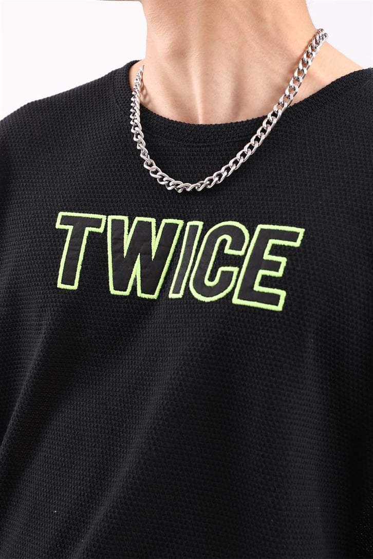 Twice Baskılı Siyah Oversize Tişört
