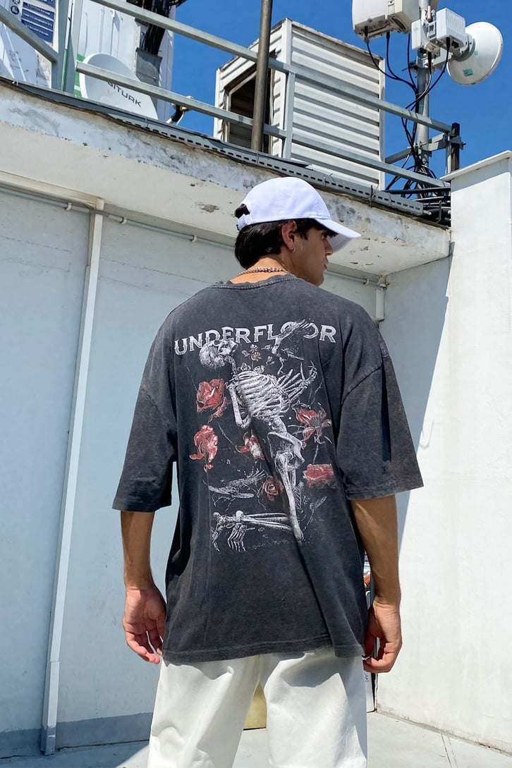 Under Floor Baskılı Acid Wash Oversize Tshirt