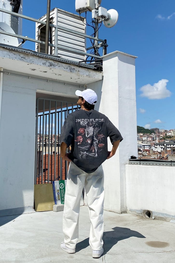 Under Floor Baskılı Acid Wash Oversize Tshirt