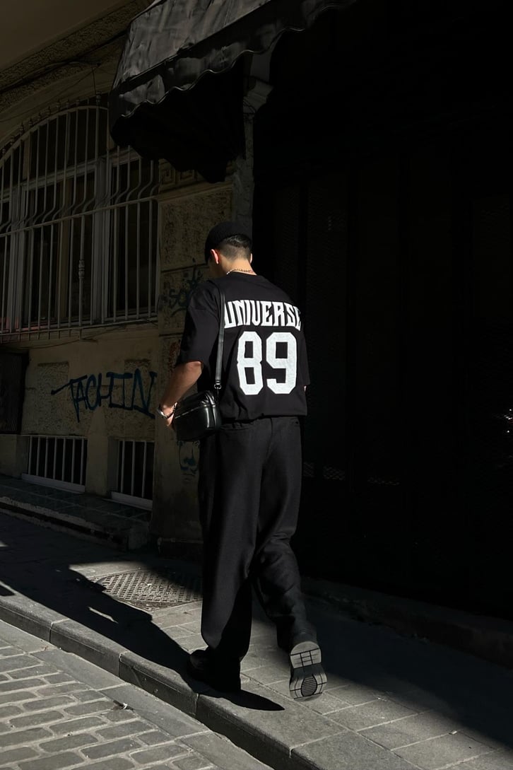 Universe 89 Baskılı Oversize Tshirt