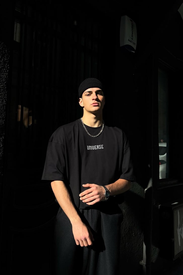 Universe 89 Baskılı Oversize Tshirt