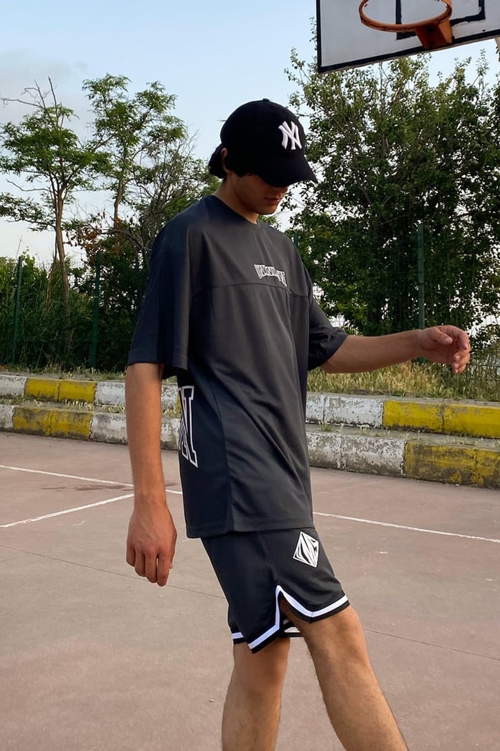 Unknown Baskılı Oversize Forma Takım