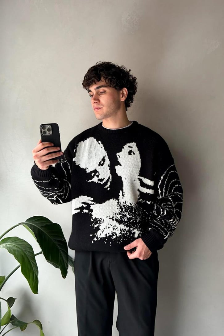 Vampire Kiss Premium Oversize Kazak