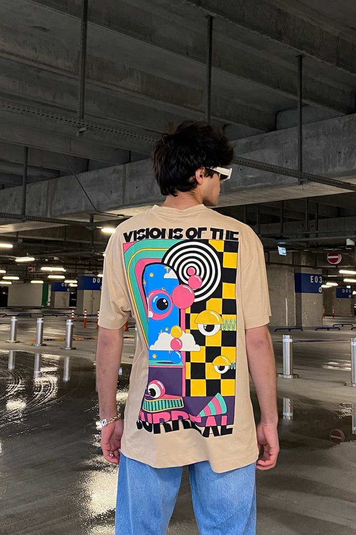 Vision is Surreal Baskılı Oversize Tshirt