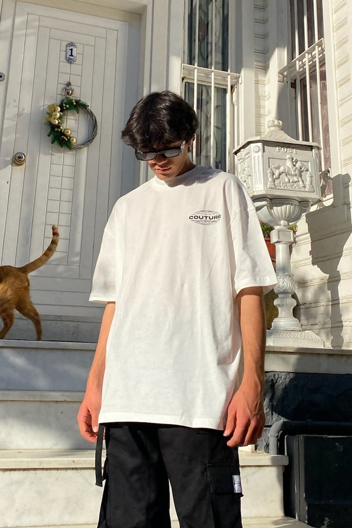 Visions of the Future Baskılı Ekru Oversize Tshirt