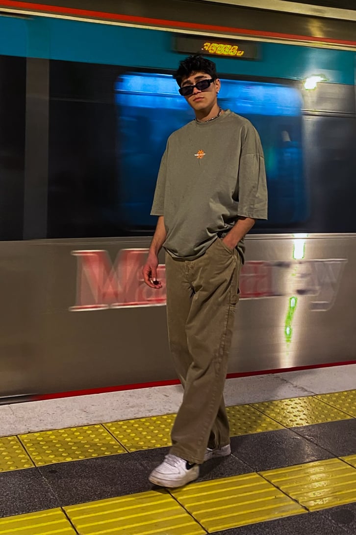 Where is Bloom Oversize Khaki Tshirt