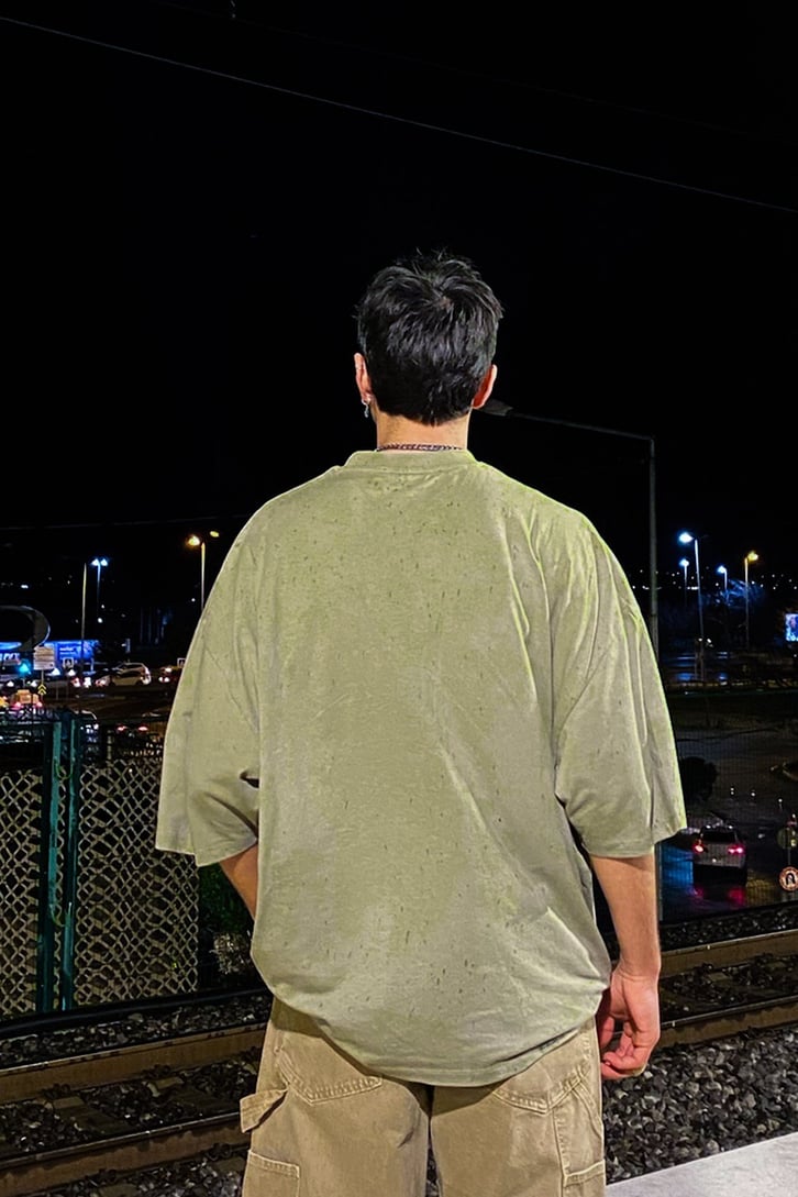Where is Bloom Oversize Khaki Tshirt