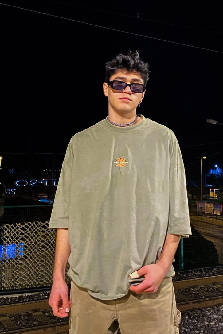 Where is Bloom Oversize Khaki Tshirt