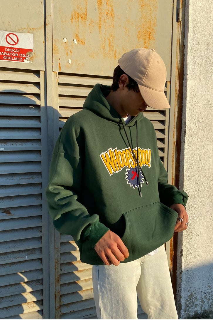 WHOOPSEDOO BASKILI OVERSIZE HOODIE