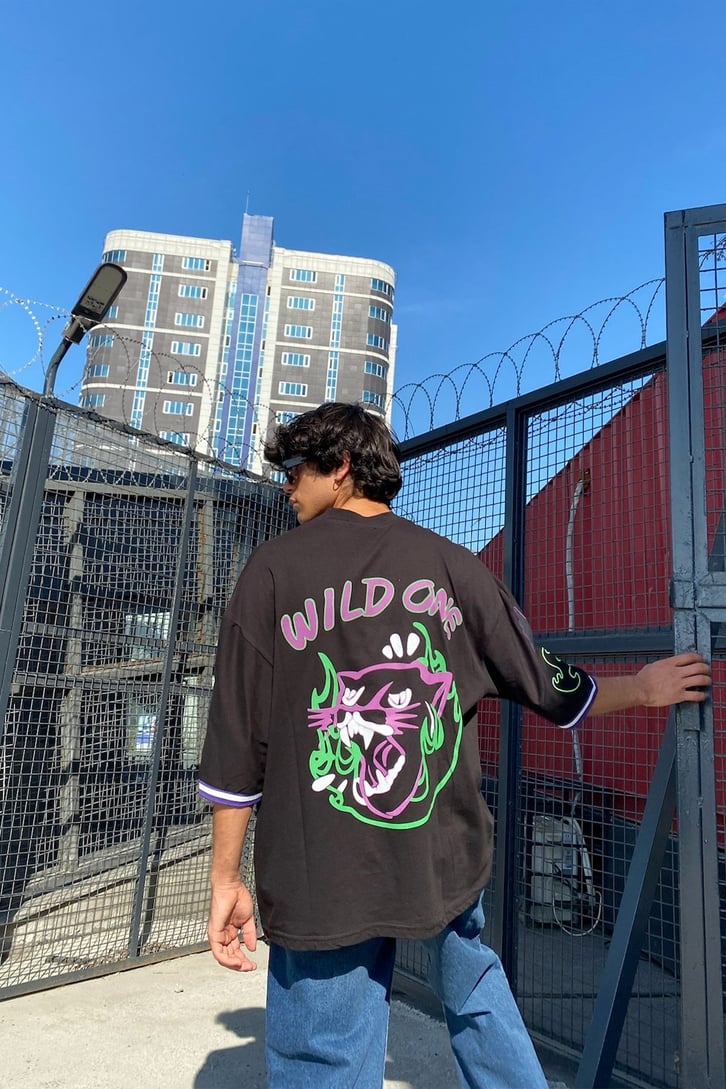 Wild One Patch Detaylı Beyaz Oversize Tshirt