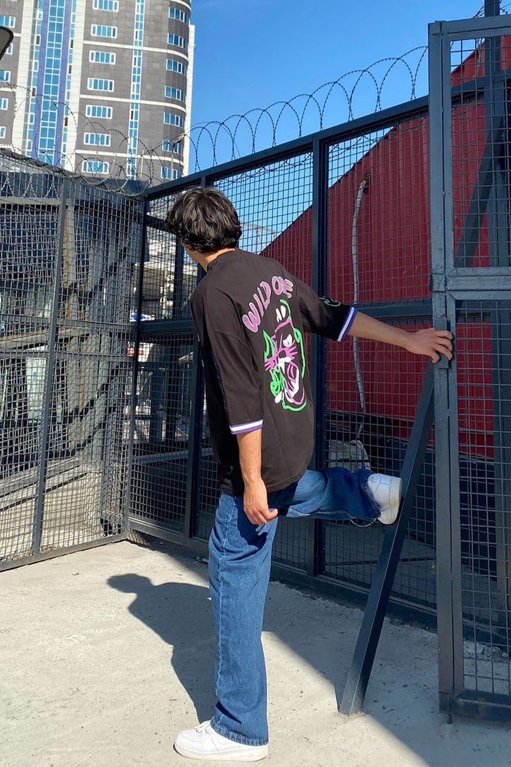 Wild One Patch Detaylı Beyaz Oversize Tshirt