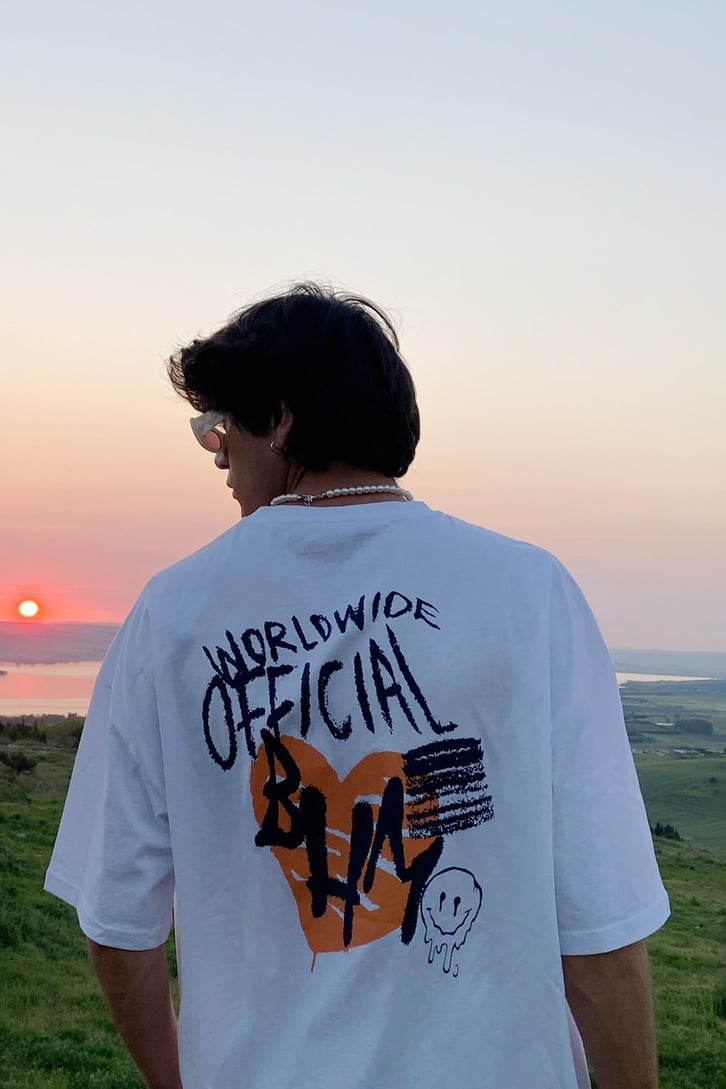 World Wide Baskılı Beyaz Oversize Tshirt