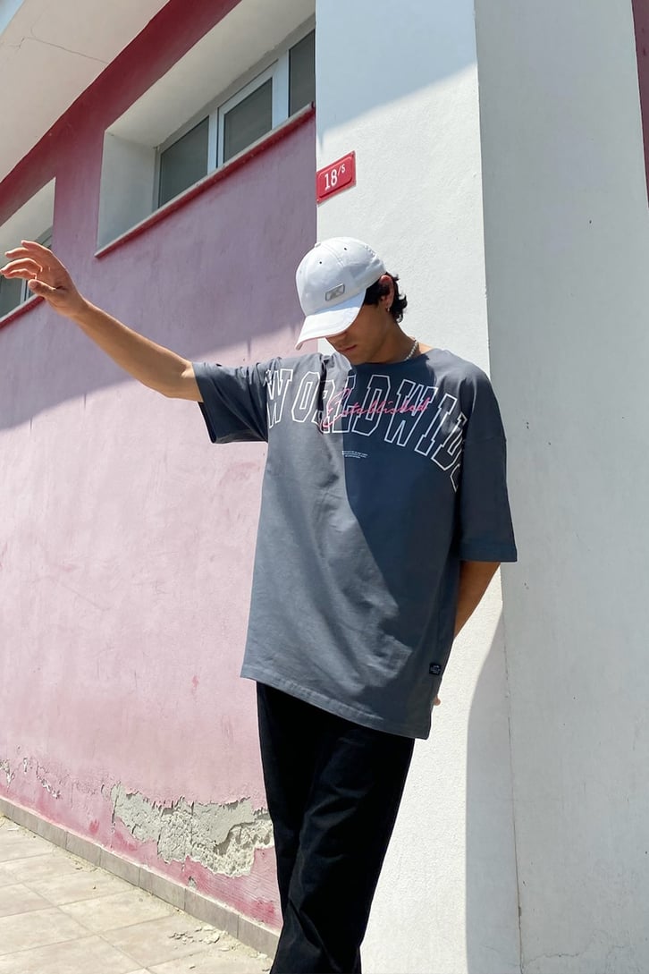 World Wide Baskılı Oversize Tshirt
