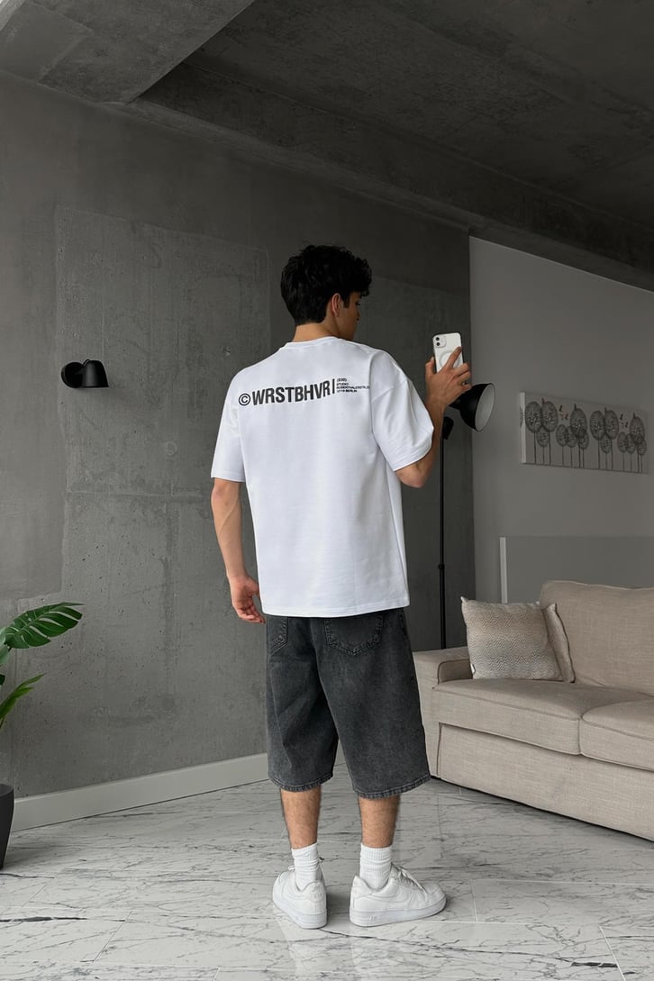 WRST Baskılı Beyaz Oversize Tişört