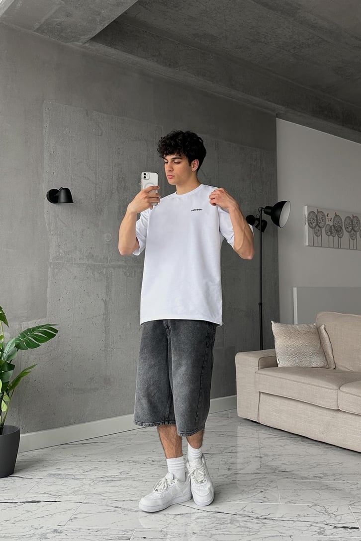 WRST Baskılı Beyaz Oversize Tişört