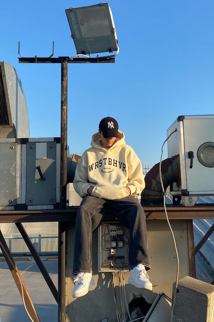 WRSTBHVR BASKILI OVERSIZE HOODIE
