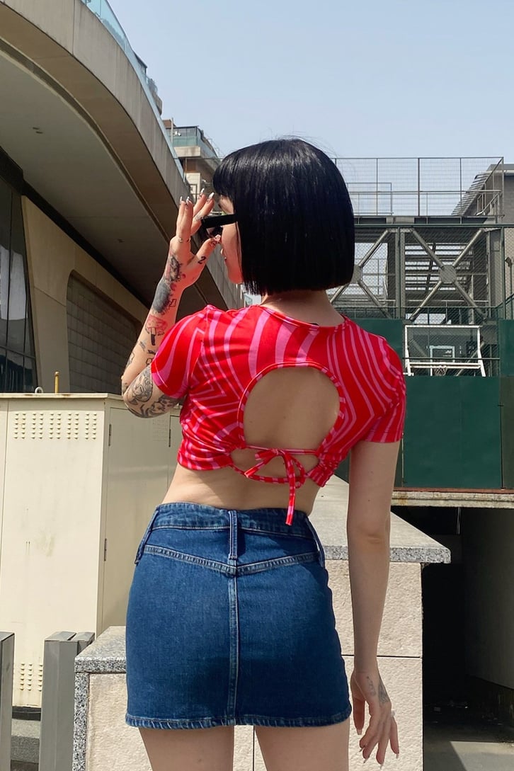 Y2K Stripes Sırt Detaylı Crop Tshirt