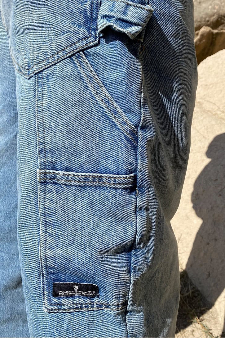 YAN CEP DETAYLI LOOSE FIT