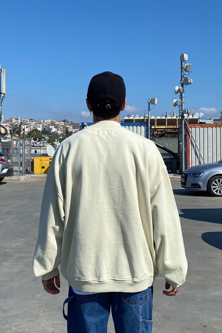 YARIM BOĞAZLI OVERSIZE BASIC SWEATSHIRT