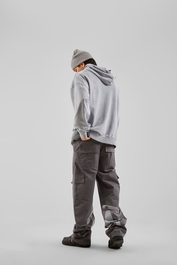 Yazı Baskılı Gri Baggy Pantolon