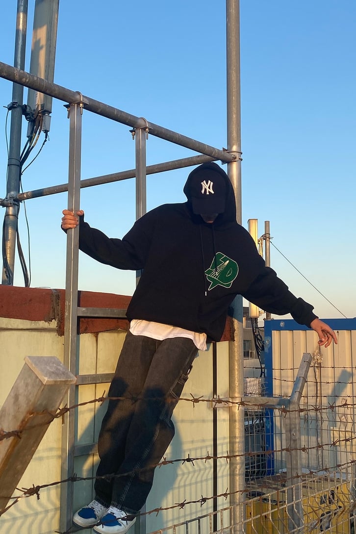YEŞİL LOGO BASKILI HOODIE