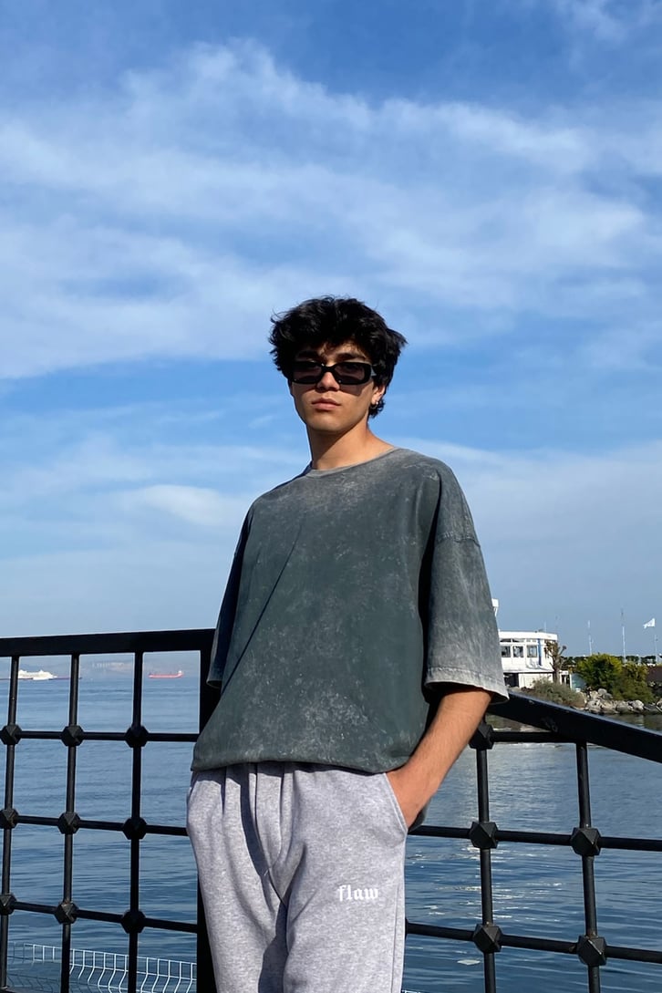 Yıkamalı Antrasit Oversize Tshirt