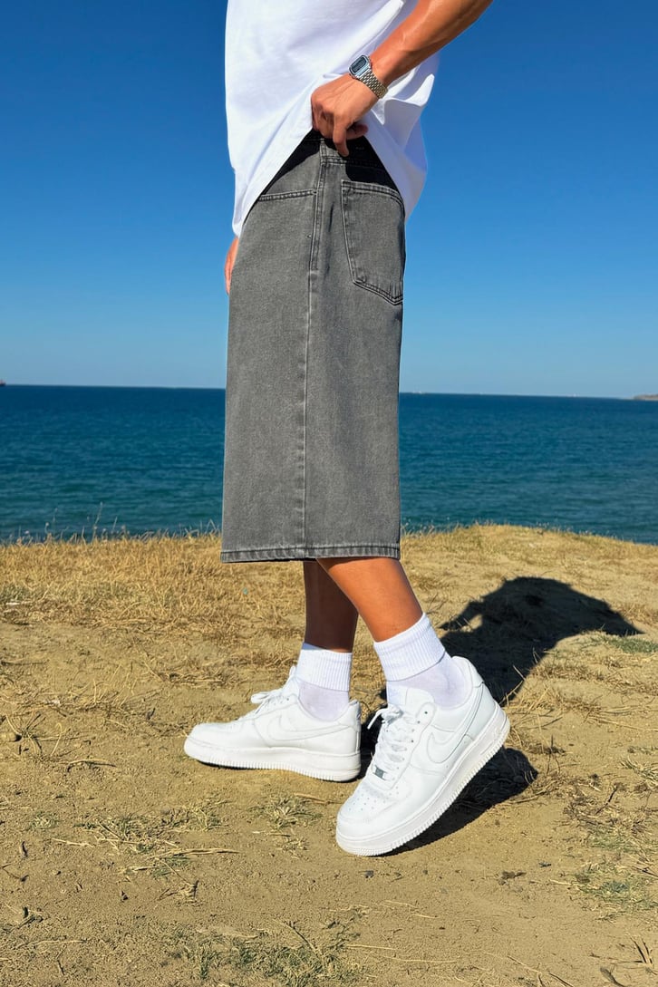 Yıkamalı Basic Kot Şort