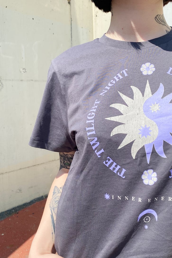 Yin-Yang Flower Baskılı Antrasit Tshirt