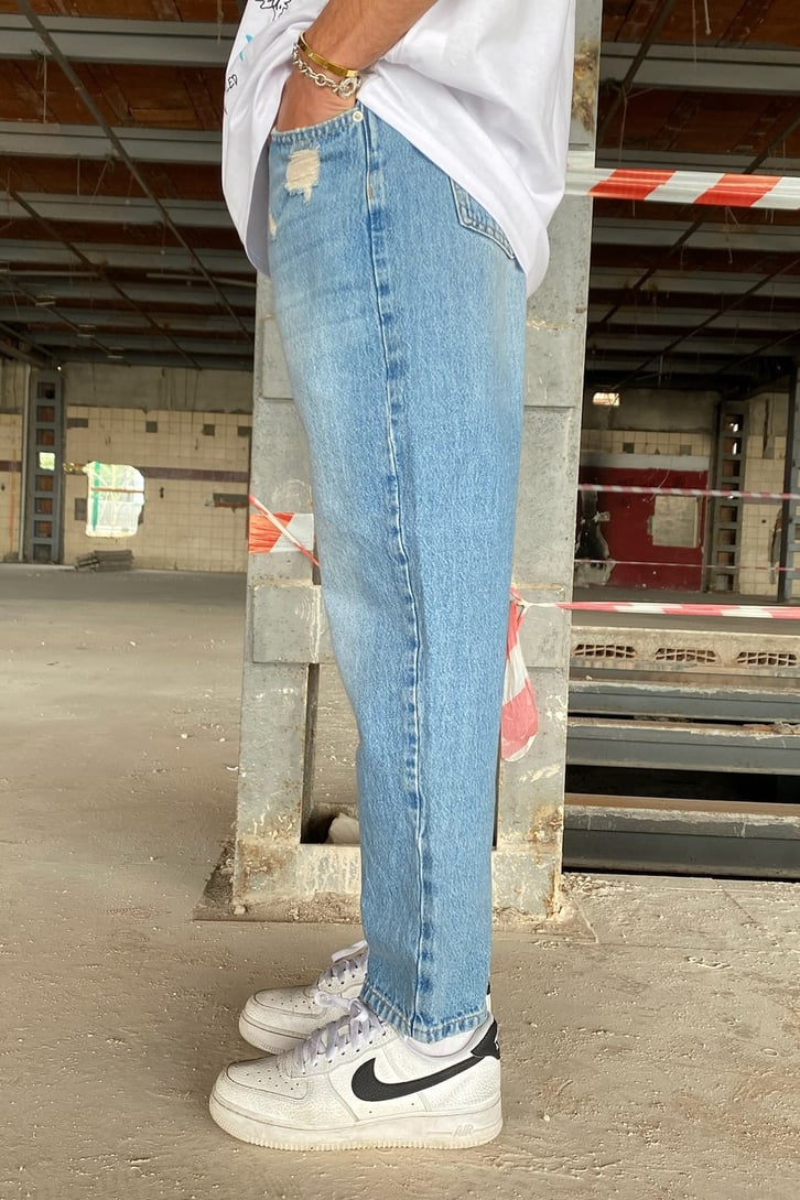 Yırtık Detaylı Açık Mavi Mom Jean