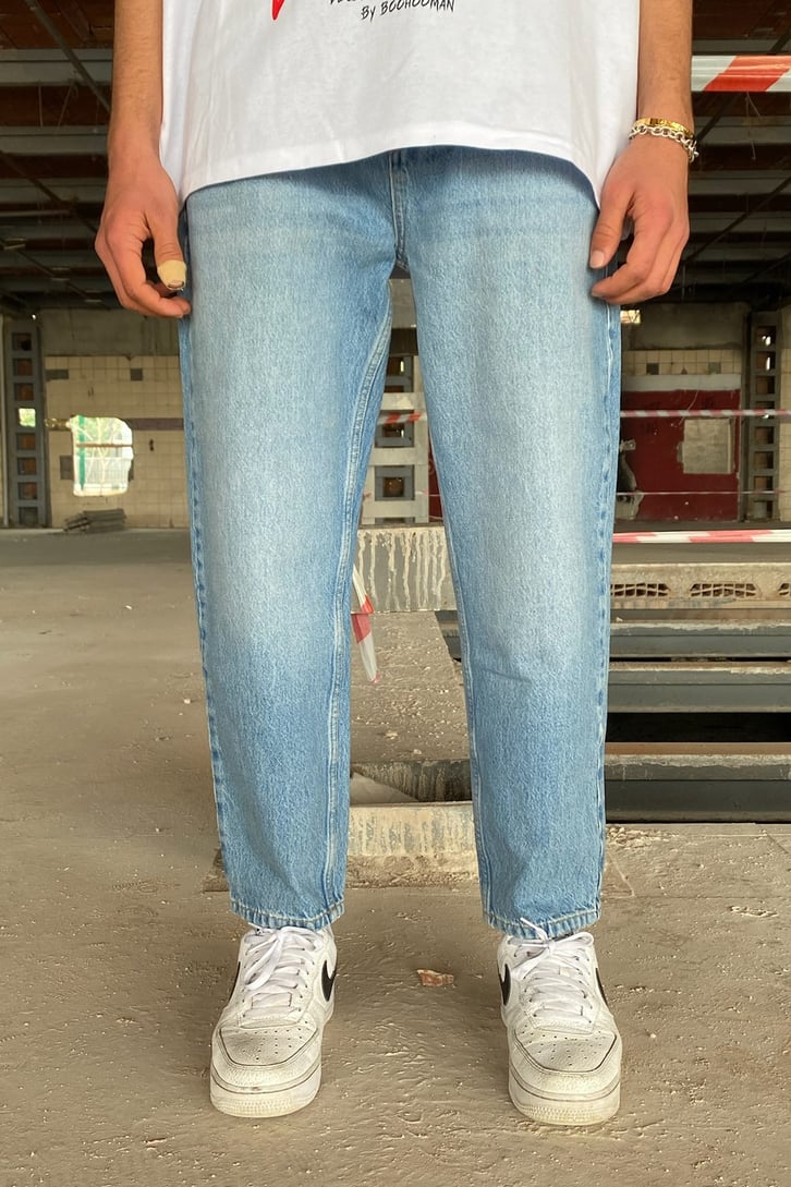 Yırtık Detaylı Açık Mavi Mom Jean