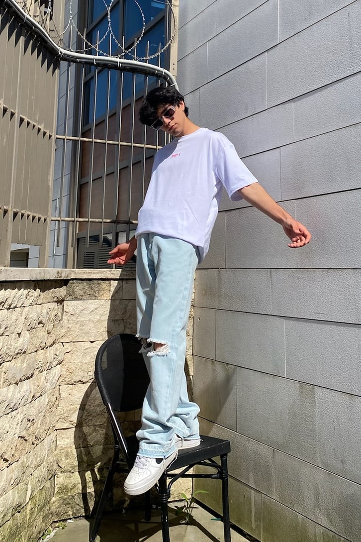 Yırtık Detaylı Buz Mavi Premium Baggy Jean