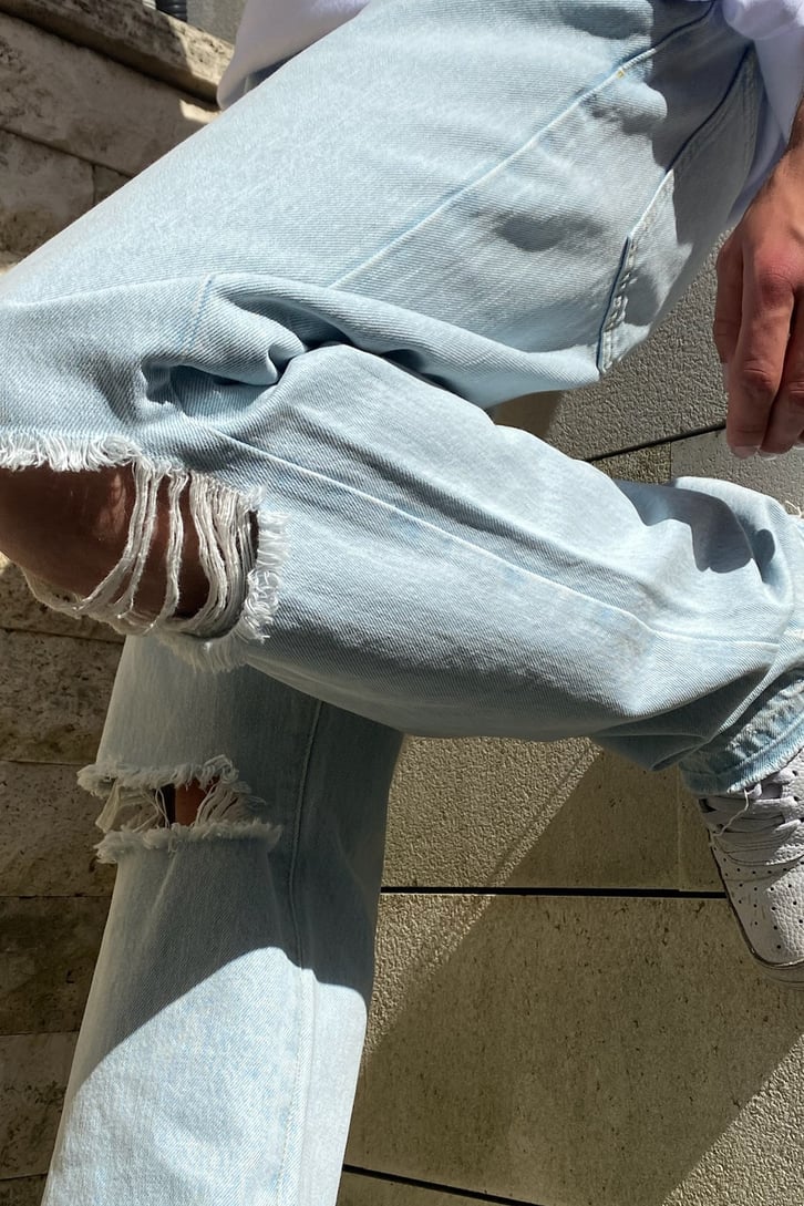 Yırtık Detaylı Buz Mavi Premium Baggy Jean