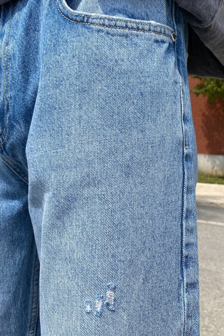 Yırtık Detaylı Mavi Baggy Jean