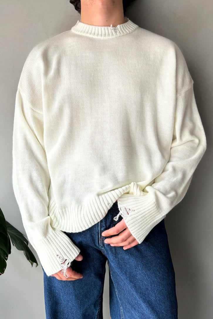 Yırtık Model Basic Kazak