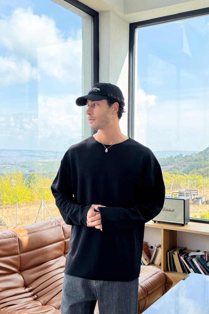 Yırtık Model Basic Sweat